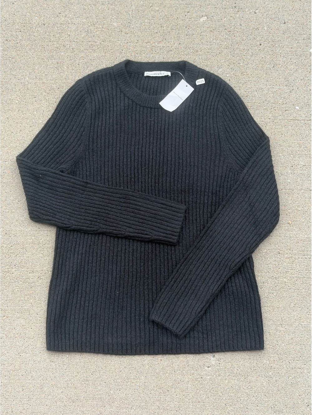 Women’s Abercrombie & Fitch Black Ribbed Wool Blend Sweater